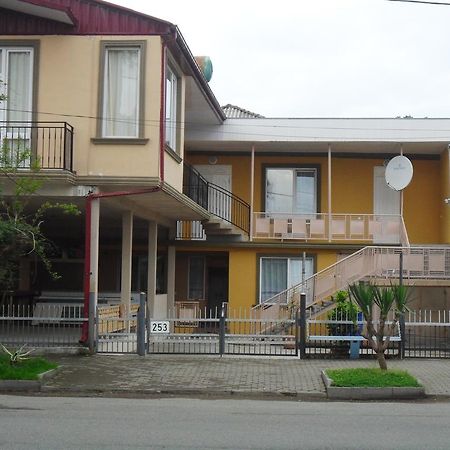 Guest House Nika Kobuleti Exterior foto