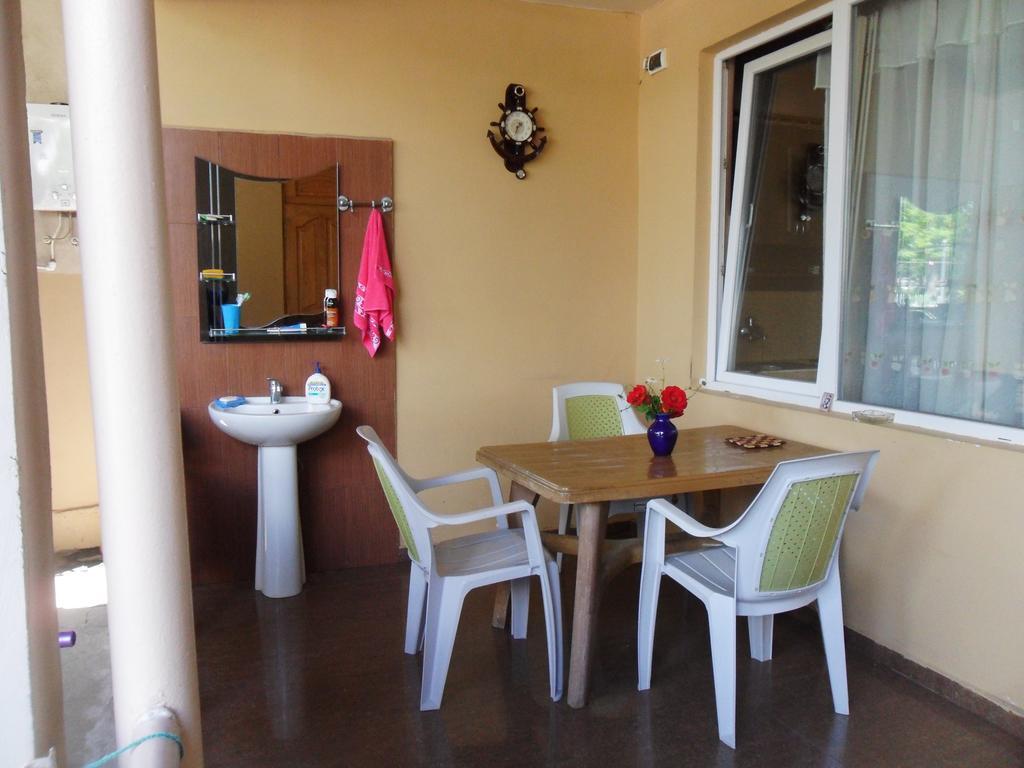 Guest House Nika Kobuleti Exterior foto